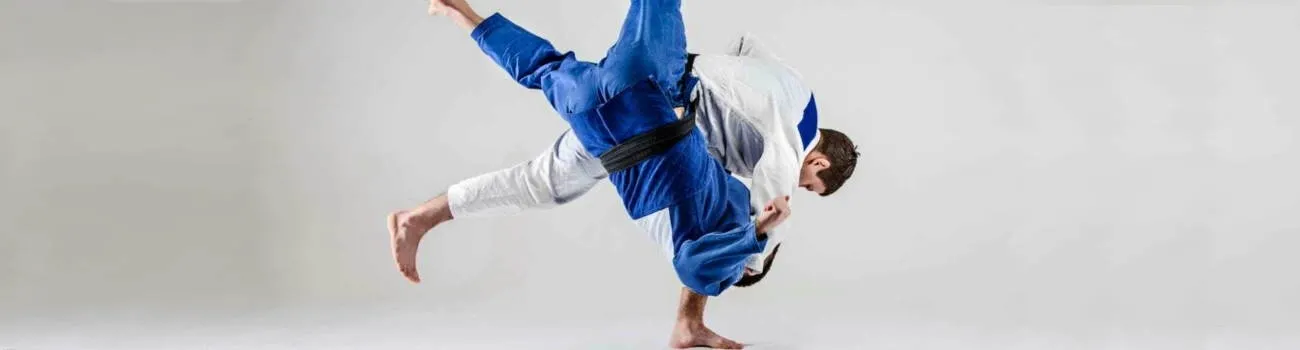 trajes de judo
